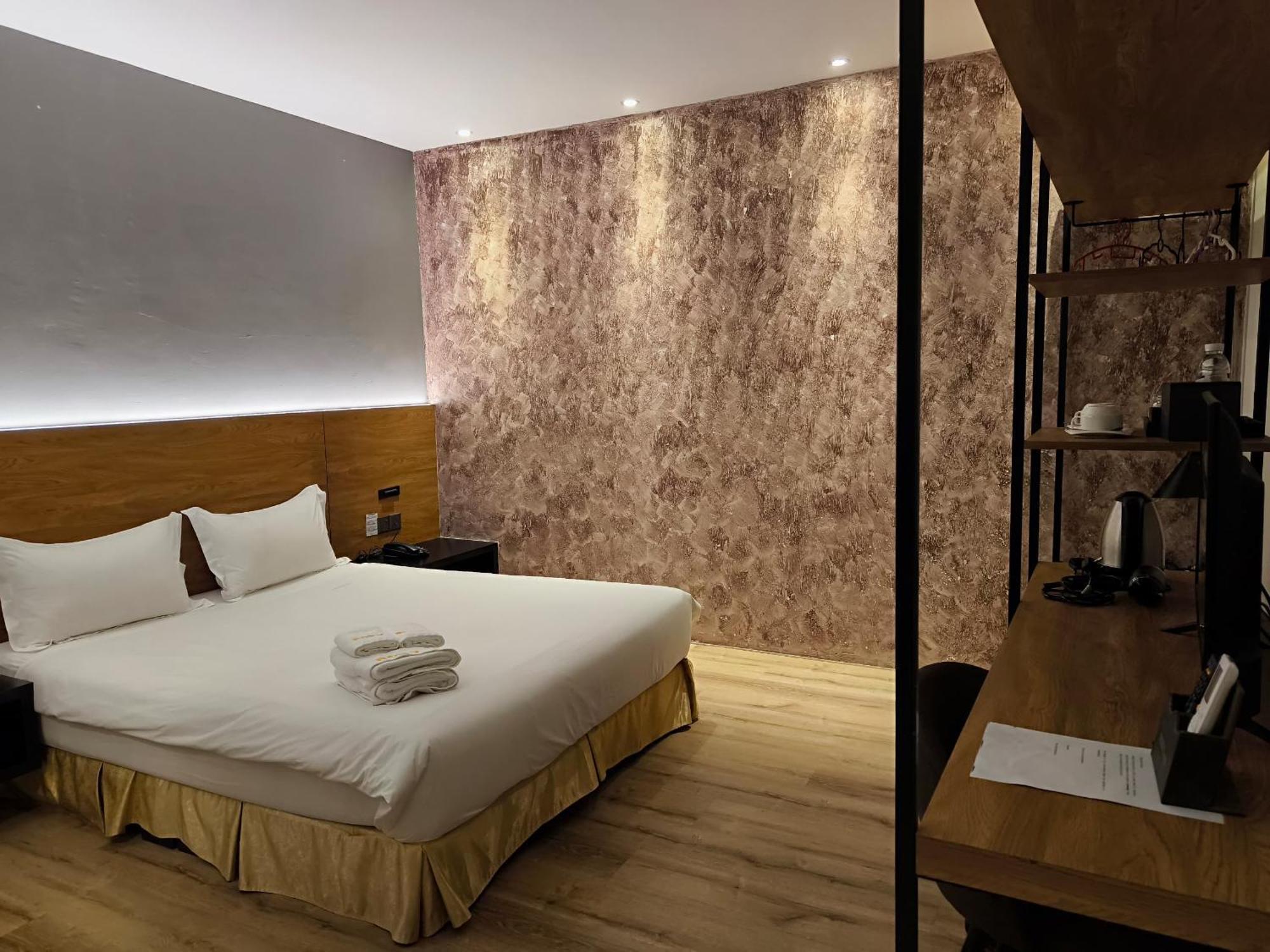 Roxy Hotel Padungan Кучінг Екстер'єр фото