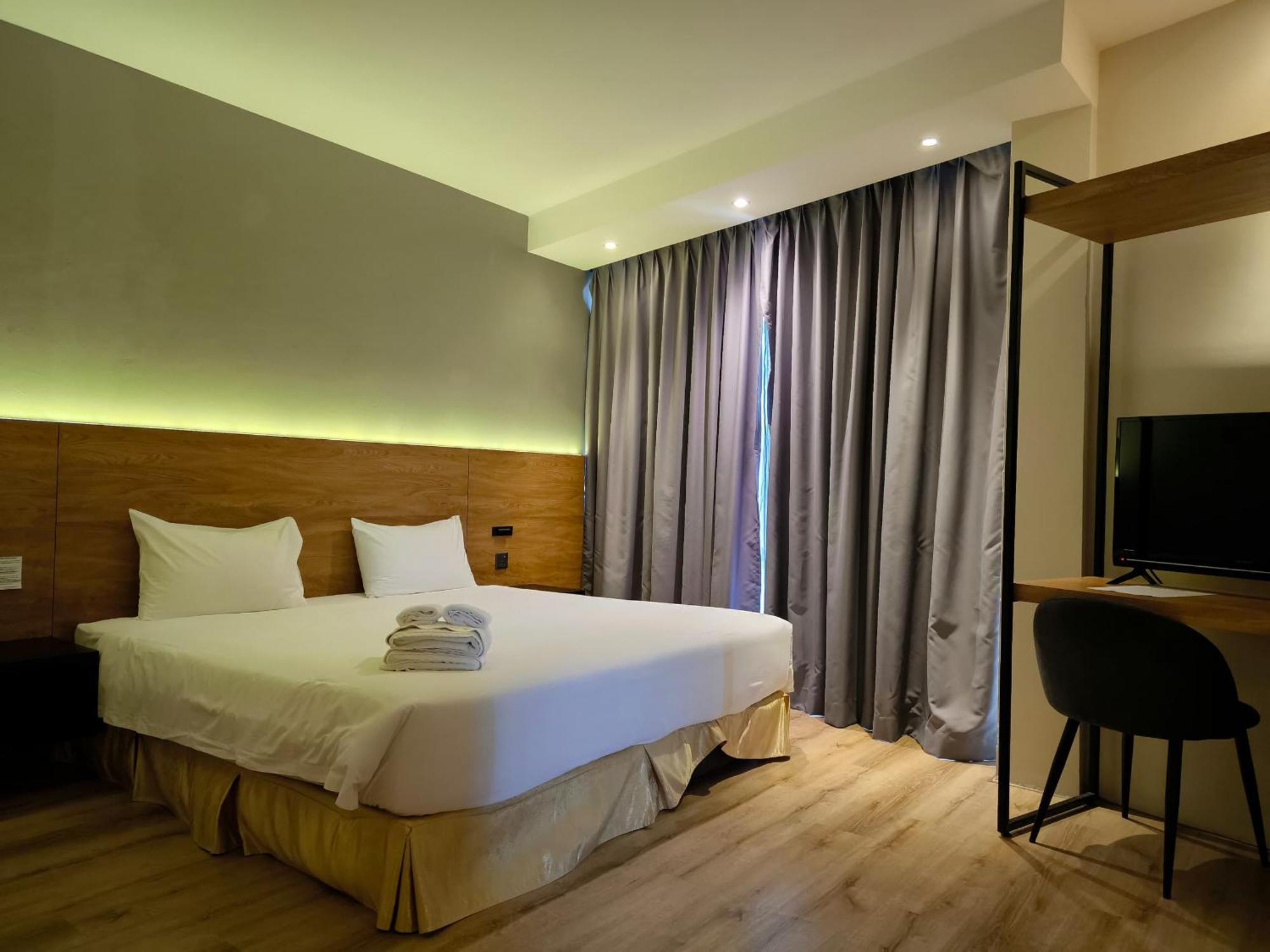 Roxy Hotel Padungan Кучінг Екстер'єр фото