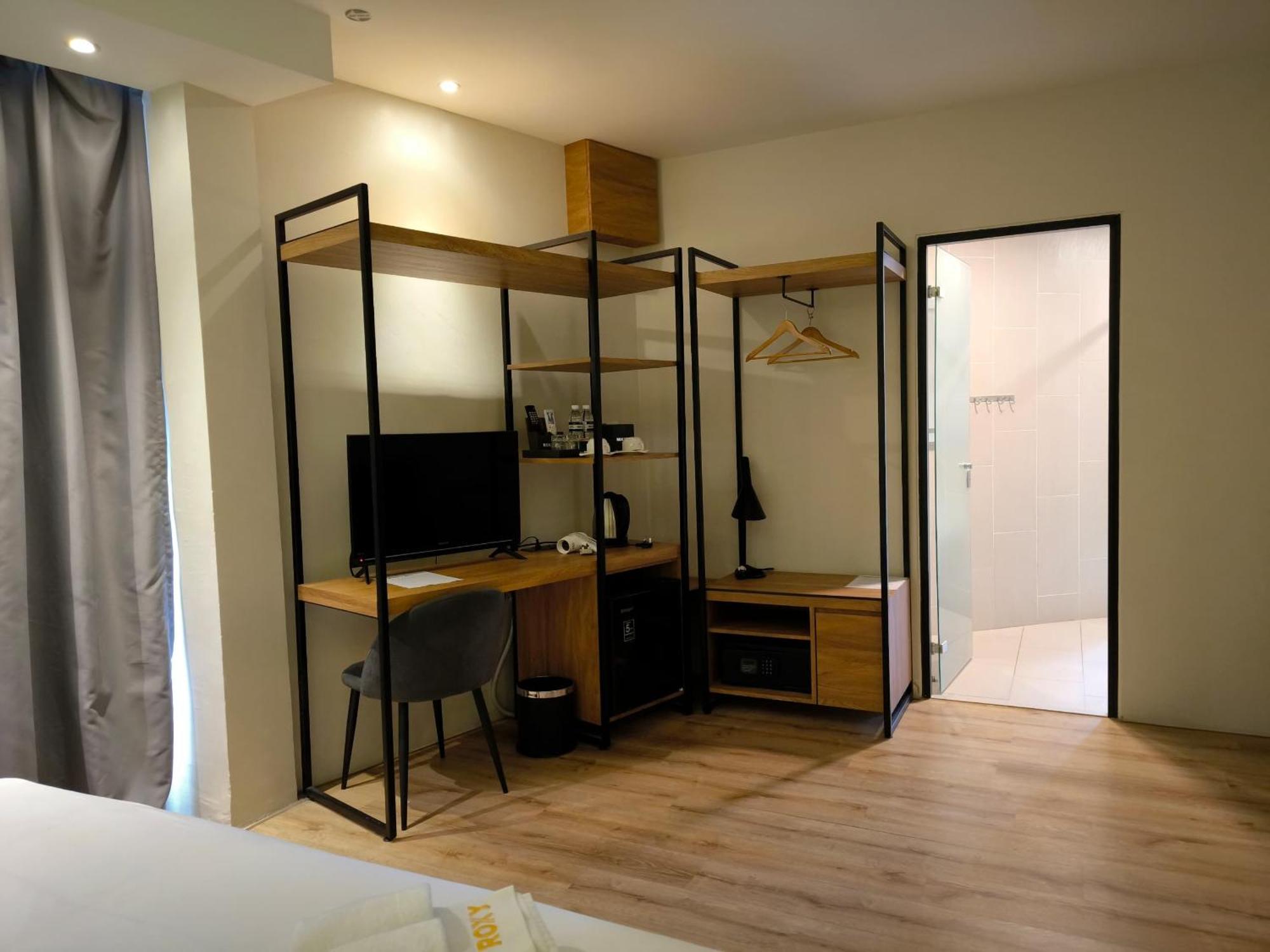 Roxy Hotel Padungan Кучінг Екстер'єр фото
